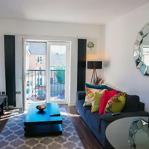  Apartment Modern 2 Bedroom United Kingdom